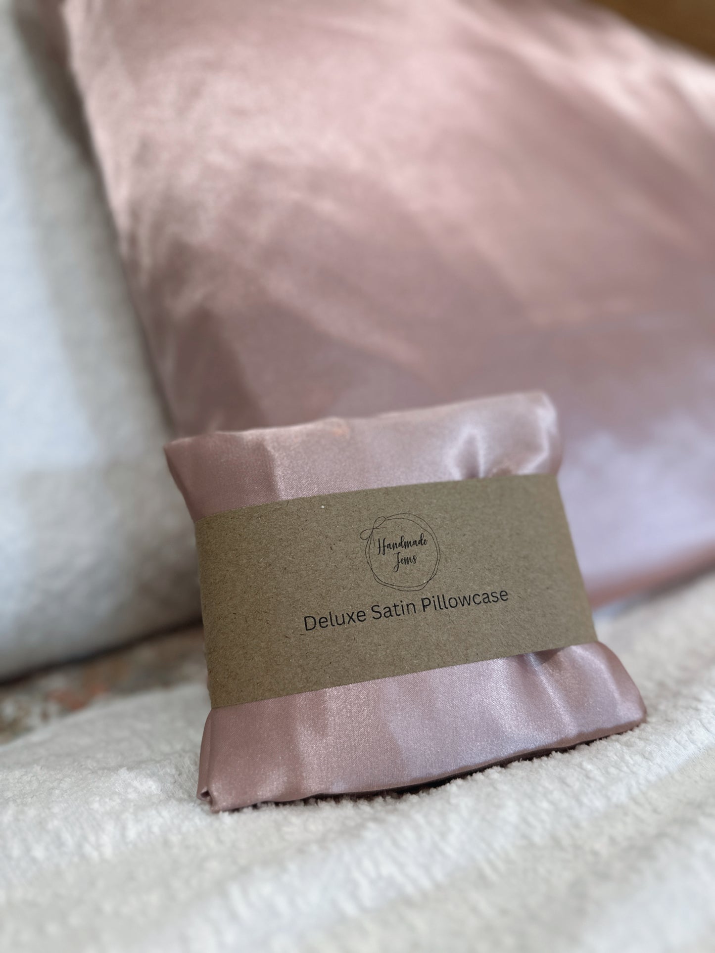 Rose Deluxe Satin Gift Set